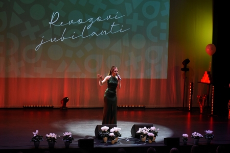 Revozovi jubilanti 9